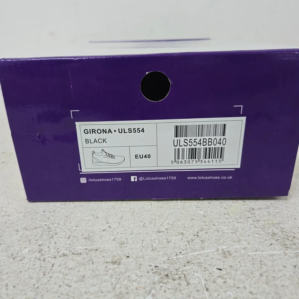 LOTUS GIRONA ULS554 BLACK TRAINERS – BOXED, UK7 (EU40)