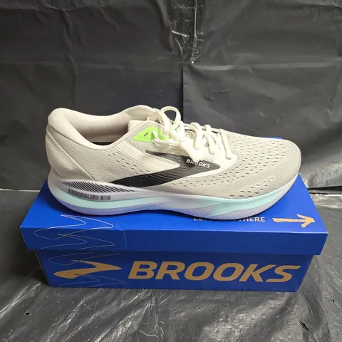 BROOKS ADRENALINE GTS 24 RUNNING SHOES – MEN'S UK 11 (US 12), LIGHT GREY WITH NEON ACCENTS