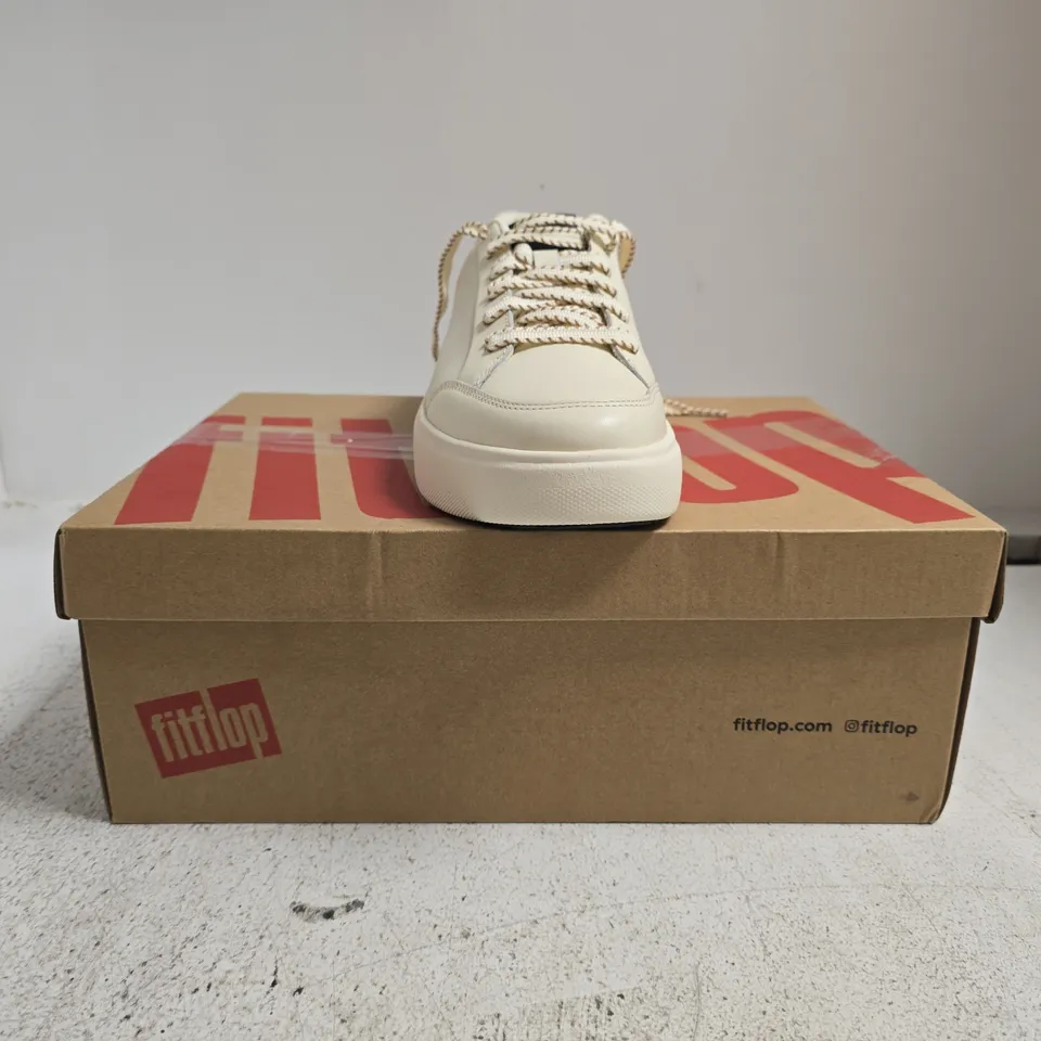 BOXED PAIR OF FITFLOP RTG BLANKET STITCH LEATHER TRAINERS IN CREAM/BLACK SIZE UK 6