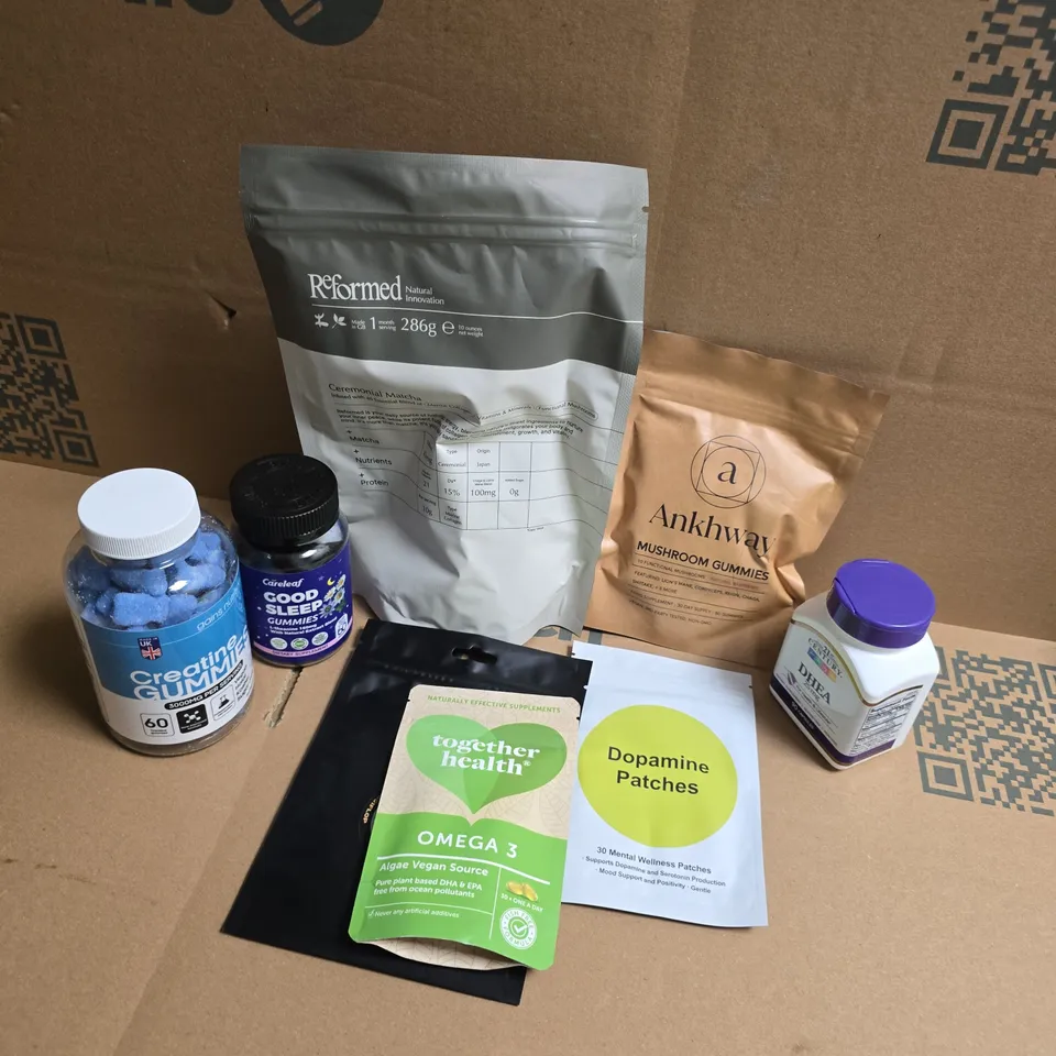 APPROXIMATELY 15 ASSORTED VITAMIN/HEALTH AID PRODUCTS TO INCLUDE DOPAMINE PATCHES, REFORMED CEREMONIAL MATCHA, CREATINE GUMMIES, ETC - COLLECTION ONLY