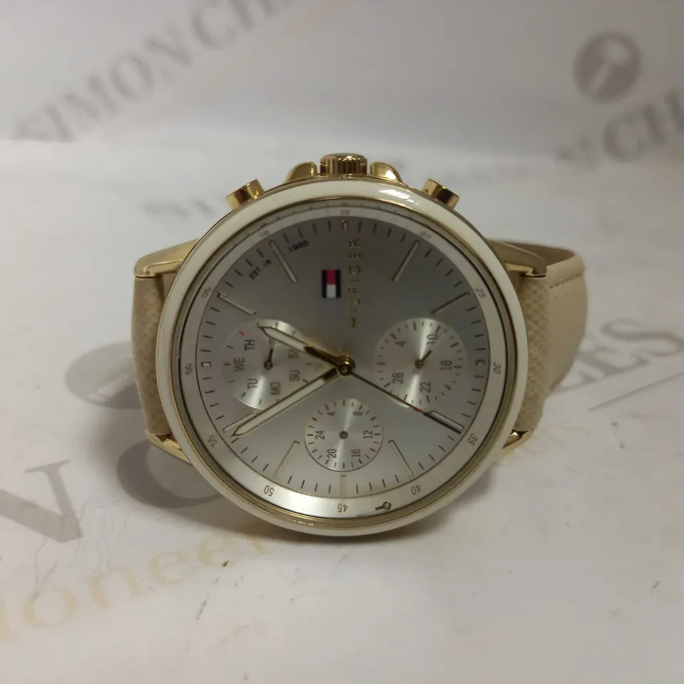 TOMMY HILFIGER LADIES CHRONOGRAPH CREAM LEATHER STRAP WATCH - UNBOXED RRP £150