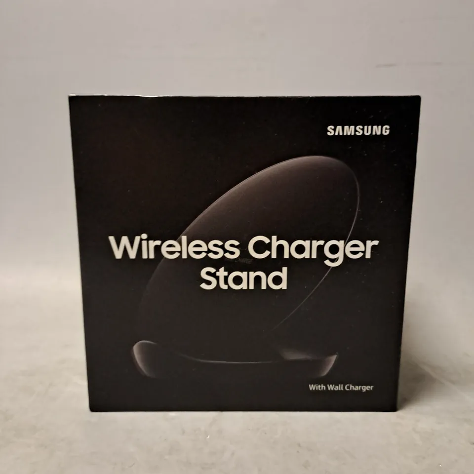 BOXED SAMSUNG WIRELESS CHARGER STAND 