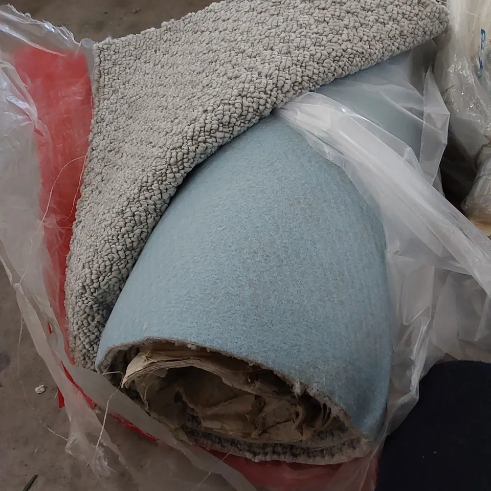 ROLL OF QUALITY NORDIC BERBER PLATINUM CARPET // SIZE: APPROXIMATELY 5 X 3.5m