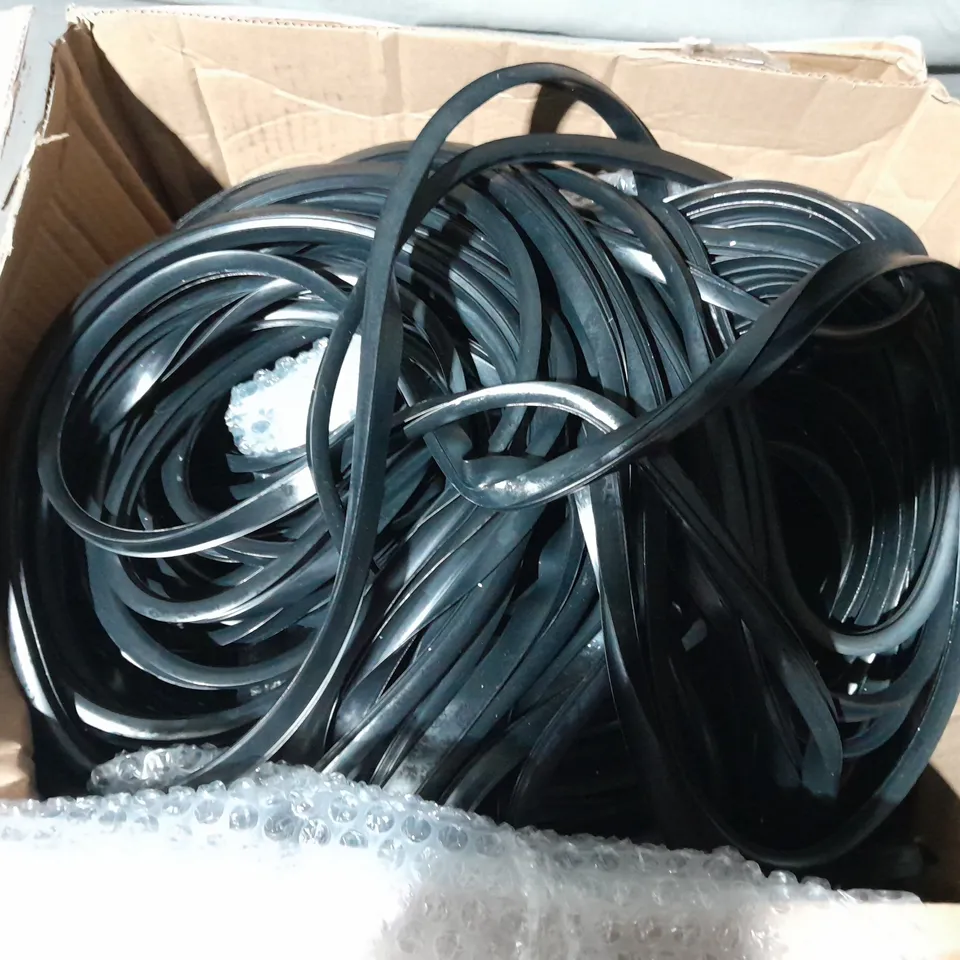 LARGE QUANTITY OF RUBBER SEAL STRIP 