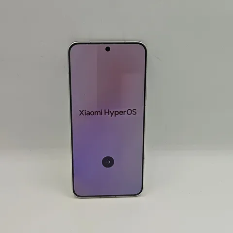 UNBOXED XIAOMI 15 256GB IN WHITE WITH BLACK CASE