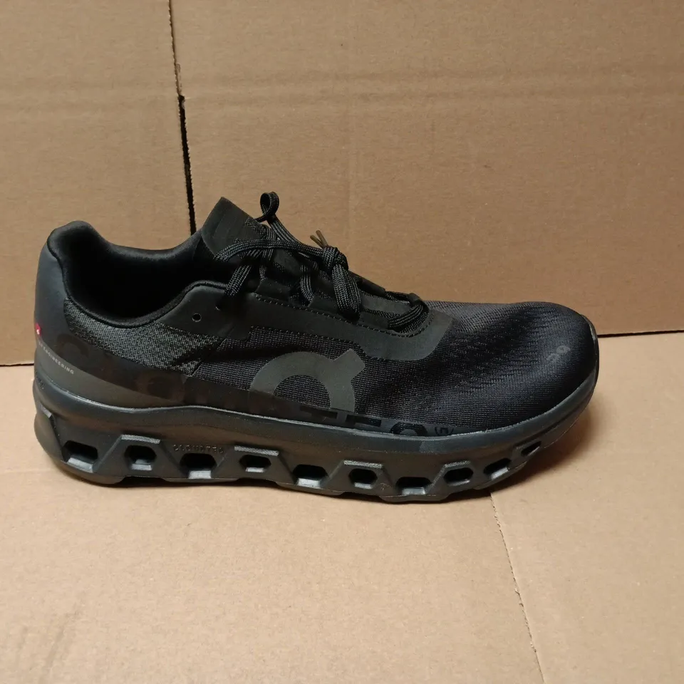 ON CLOUD SPEEDBOARD BLACK TRAINERS IN BLACK - UK 11