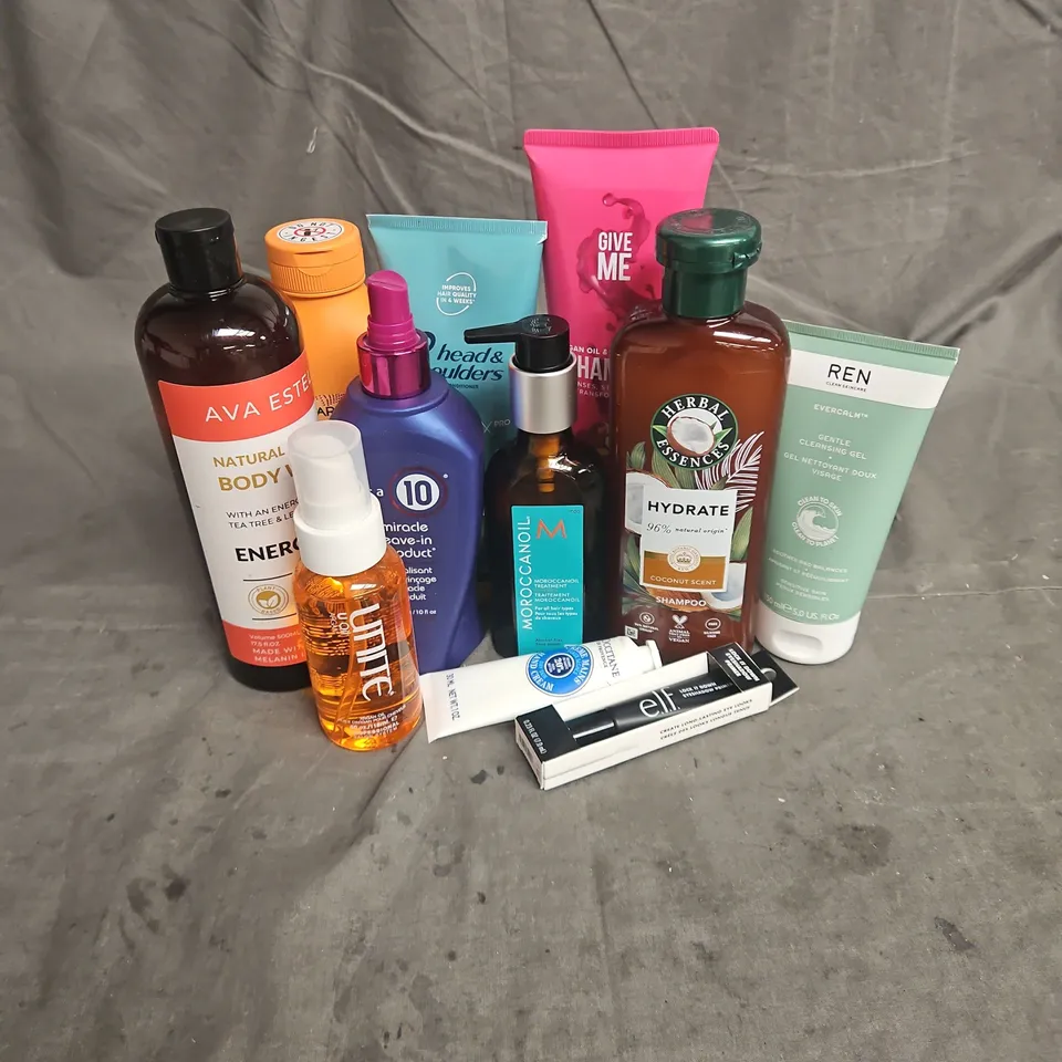 APPROXIMATELY 20 ASSORTED HEALTH & BEAUTY PRODUCTS TO INCLUDE - MOROCCANOIL HAIR TREATMENT - REN CLEAN SKINCARE CLEANSING GEL - ELF EYESHADOW PRIMER - ETC