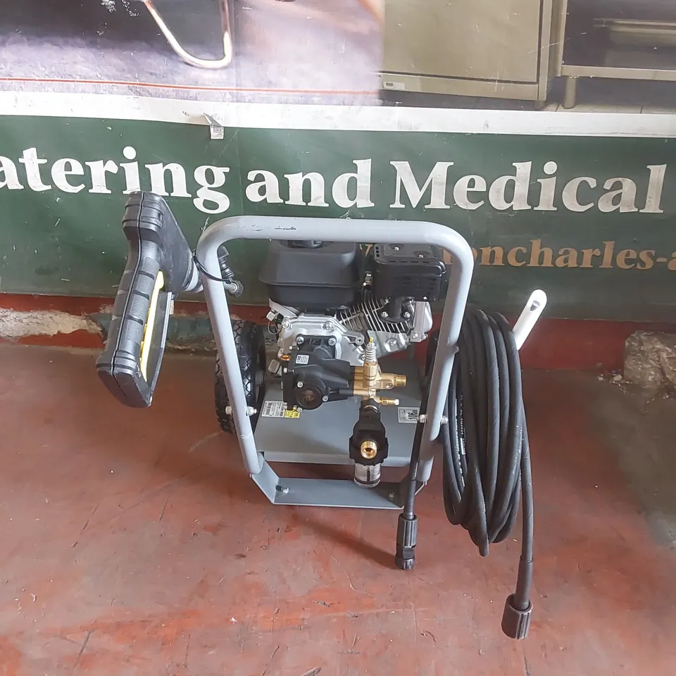 BRAND NEW KÄRCHER HD 7/20 G CLASSIC S/N 018156 PETROL PRESSURE WASHER