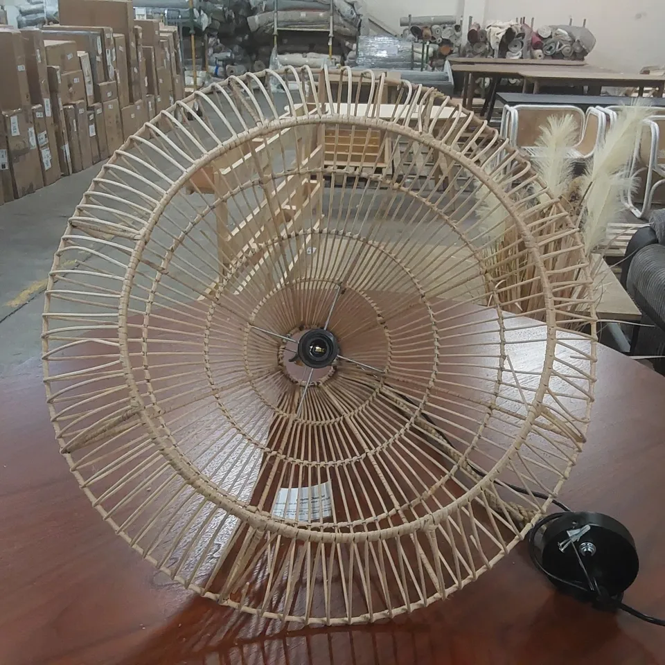 NATURAL RATTAN PENDANT LIGHT