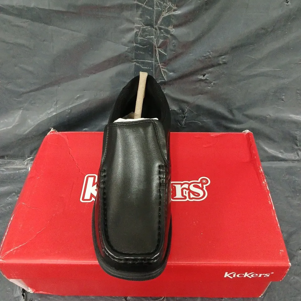 BOXED PAIR OF KICKERS FRAGMA SLIP LEATHER BLACK SIZE 36