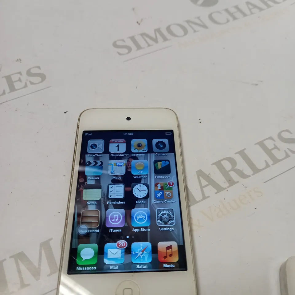 APPLE IPOD 8GB MODEL A1367