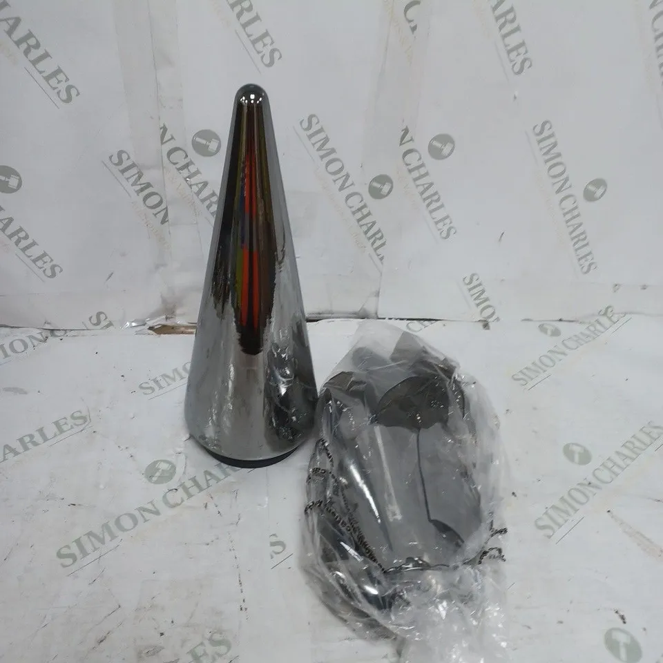 BOXED KELLY HOPPEN SET OF 2 INDOOR/OUTDOOR PRELIT GLASS DECOR - REFLECTIVE CONES