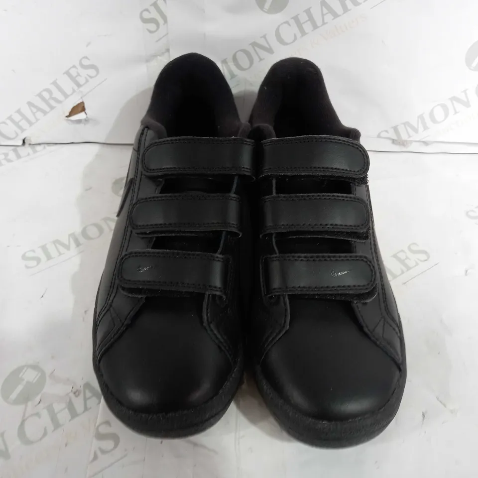 PAIR OF NIKE VELRO ALL BLACK LOW TRAINERS - UK 5