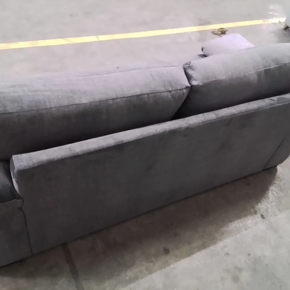 QUALITY DESIGNER 3 SEATER LIGHT GREY FABRIC UPHOLSTERED SOFA