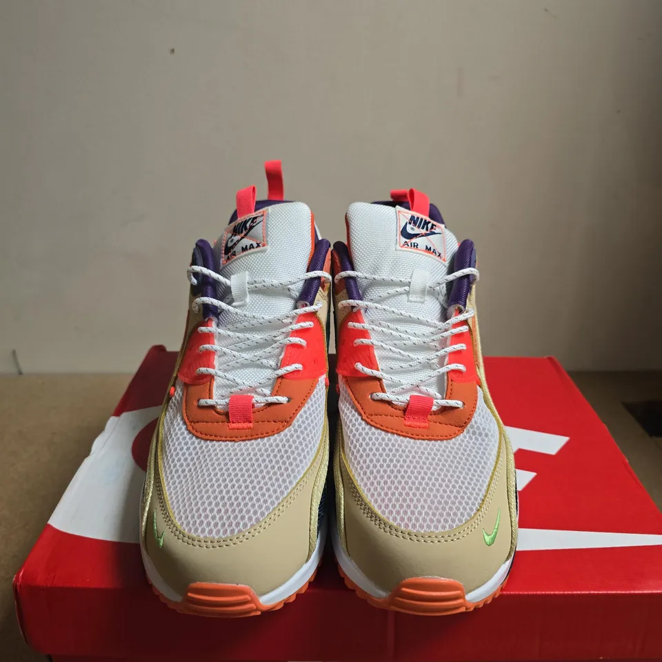 BOXED PAIR OF NIKE AIR MAX 90 TRAINERS - UK SIZE 9