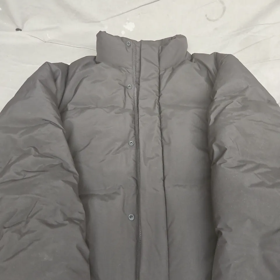 UNIQLO LIGHTWEIGHT WINDPROOF JACKET – MEN'S, BLACK, SIZE L (VERIFY MODEL)