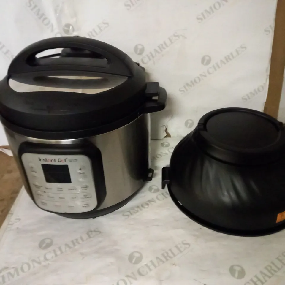 INSTANT POT DUO CRISP AIR FRYER MULTICOOKER