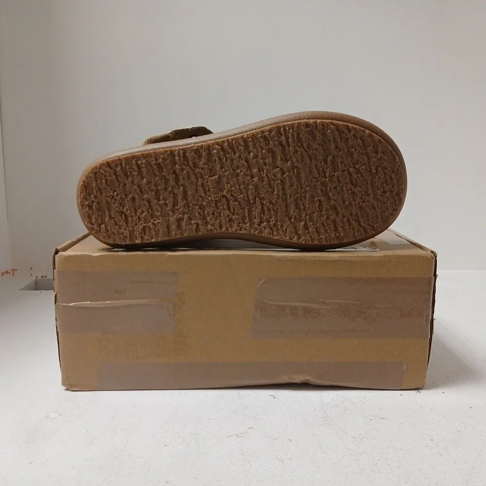 BOXED PAIR OF UNBRANDED SHOES IN TAUPE ASIAN SIZE 235