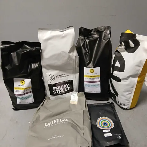 APPROXIMATELY 6 ASSSORTED COFFEE & TEA PRODUCTS TO INCLUDE COFFEE WORKS CHOCOLATE BROWNIE BLEND (1kg), RAVE ROAST (1kg), CLIFTON COFFEE ROASTERS HOUSE FILTER (1kg), ETC