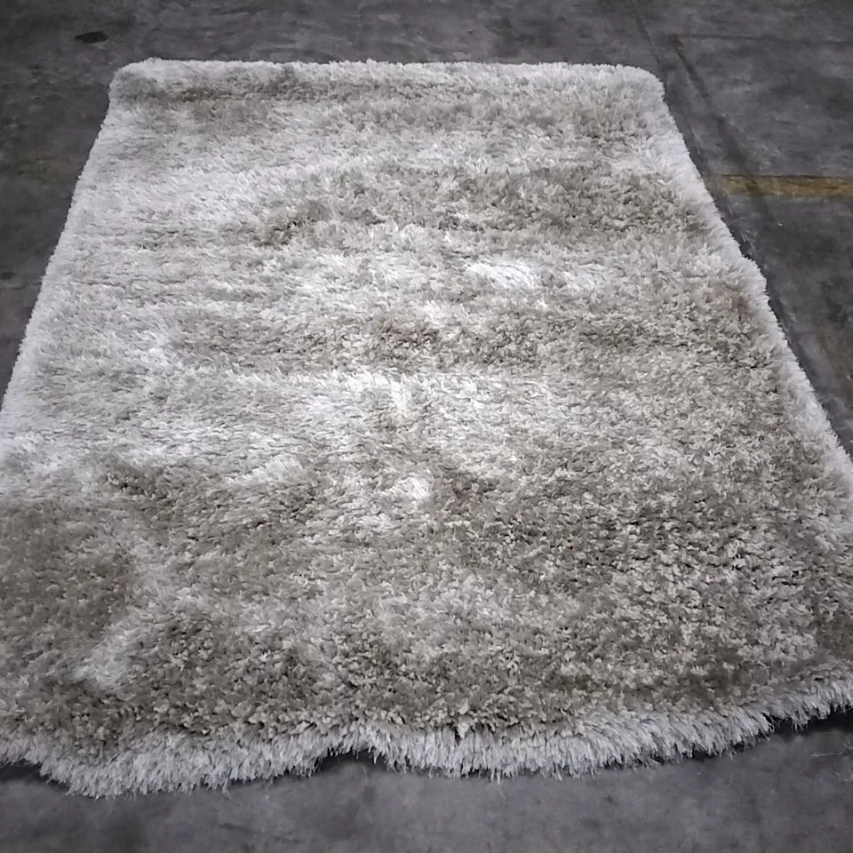 QUALITY DESIGNER RUG APPROXIMATELY 230X170CM