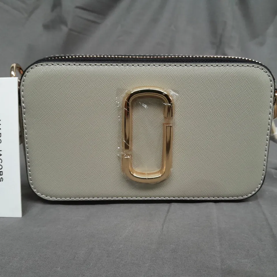 MARC JACOBS TAN SMALL OVER SHOULD BAG