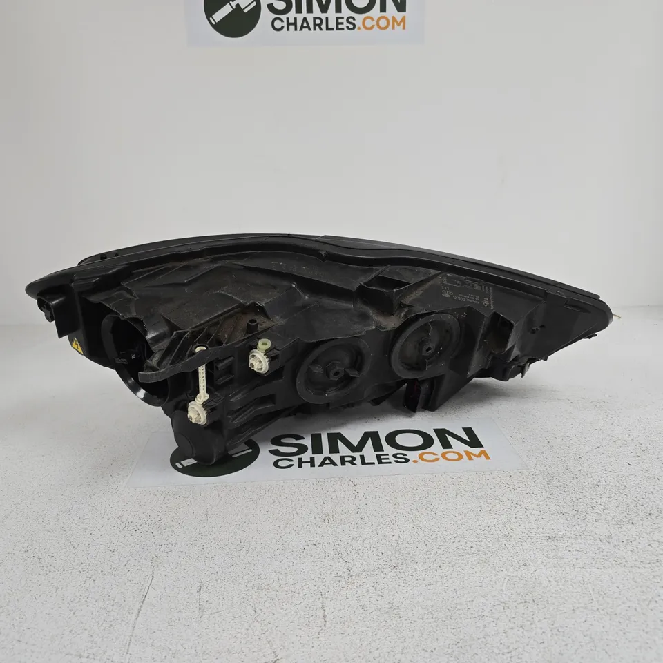AUDI HEADLIGHT REPLACEMENT PART