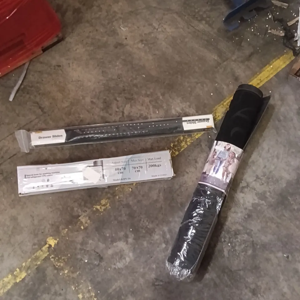 PALLET OF ASSORTED ITEMS INCLUDING - DRAWER SLIDES, DOOR MAT, BASE FOR WASHING MACHINE 