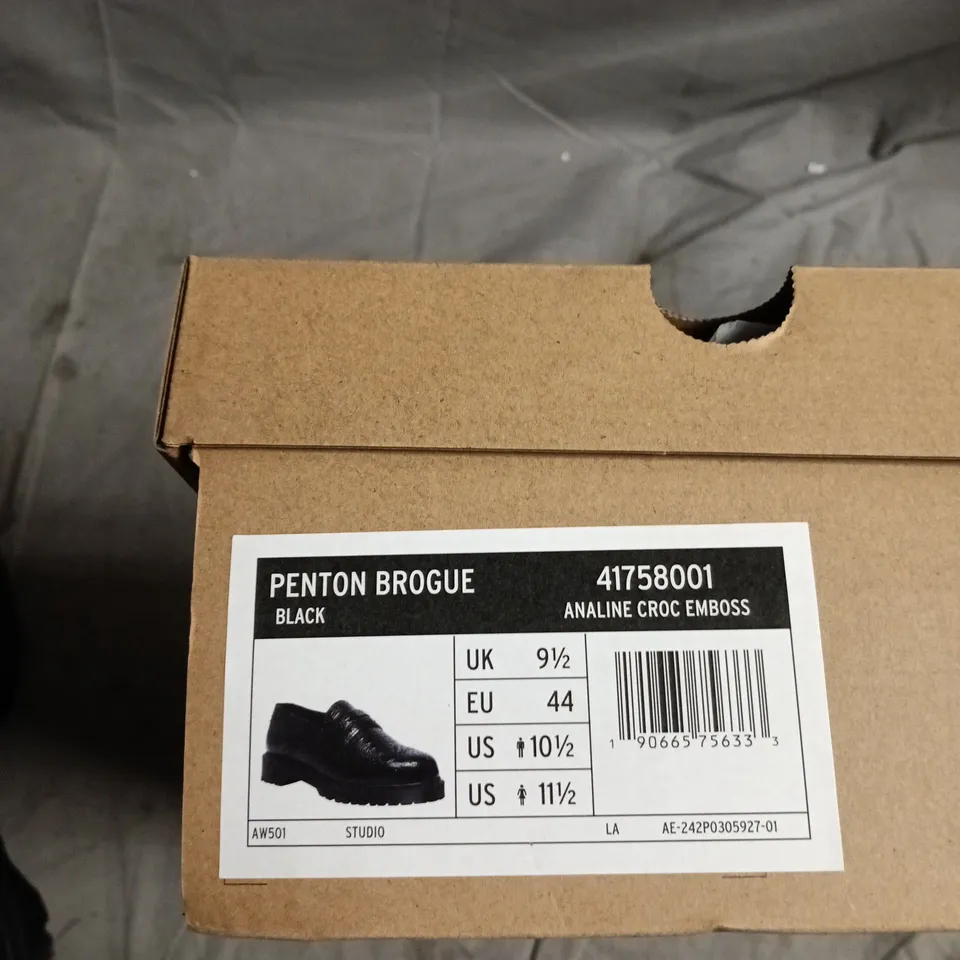 DR. MARTENS PENTON BROGUE – BLACK ANILINE CROC EMBOSS LEATHER SHOES, UK 9½