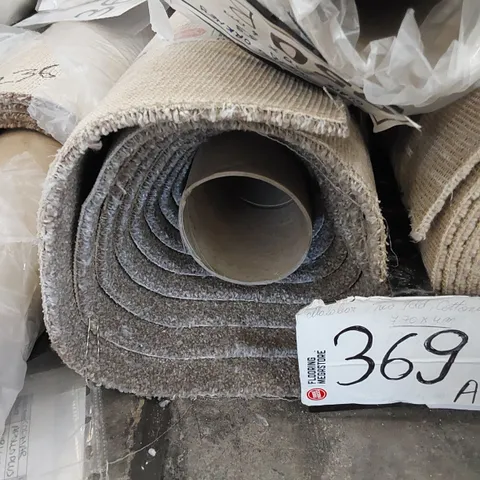 ROLL OF QUALITY APOLLO PLUS BURLE WOOD CARPET // SIZE: 4 X 5.29m