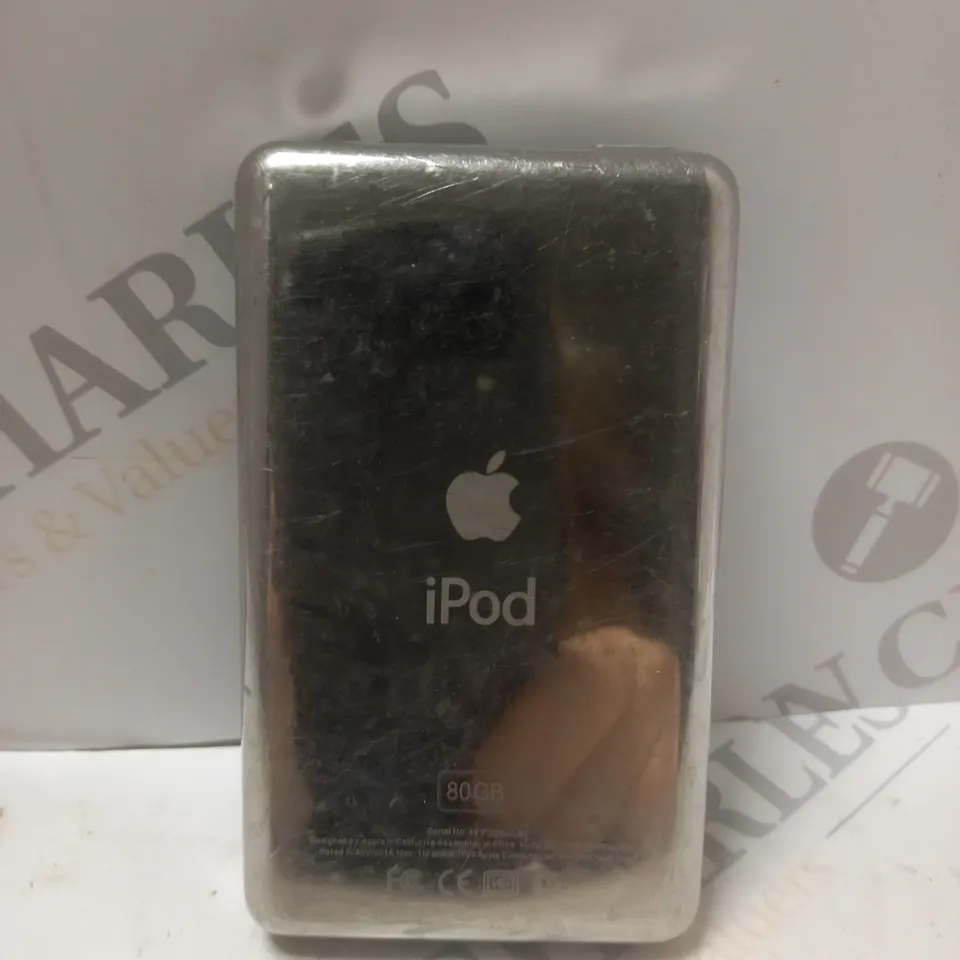 APPLE IPOD 5TH GEN