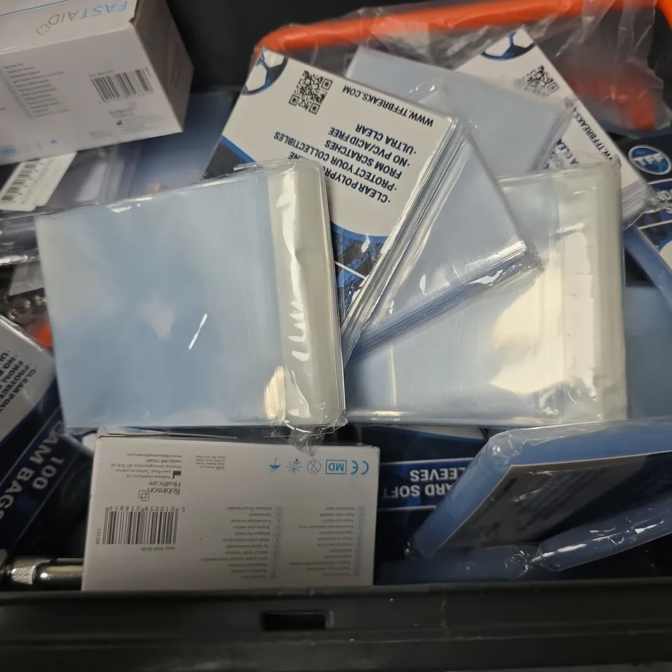 APPROXIMATELY 13 ASSORTED ITEMS TO INCLUDE - TFF 100 TEAM BAGS , ASDA ELASTICATED TUBULAR BANDAGE , LEVELLER ETC