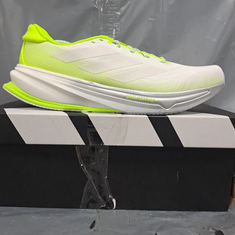 BOXED PAIR OF ADIDAS SUPERNOVA RISE 2 SHOES IN WHITE/GREEN SIZE UK 7
