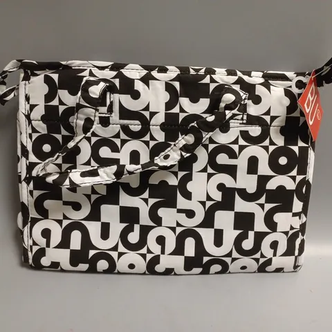 APPROXIMATELY 9 BAGS UNLIMITED COSMETICS BAG