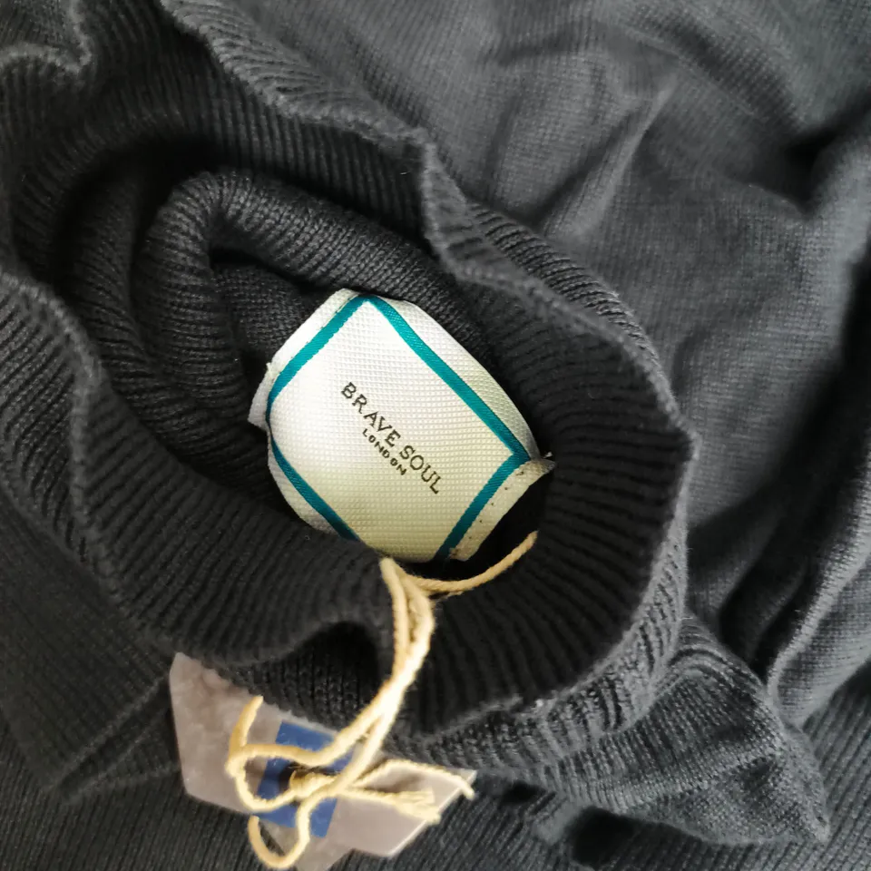 BRAVE SOUL LONDON TURRTLE NECK SWEATER IN NAVY - LARGE