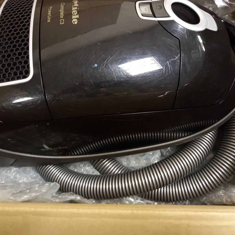 MIELE COMPLETE C3 POWERLINE VACUUM 