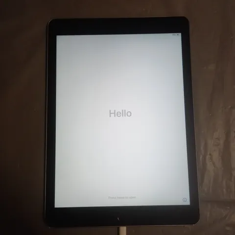 UNBOXED APPLE IPAD A1566 TABLET