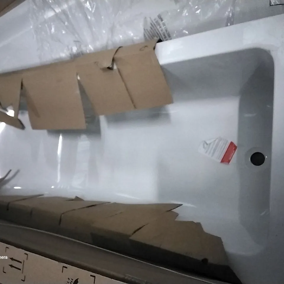 WHITE RECTANGULAR BATH