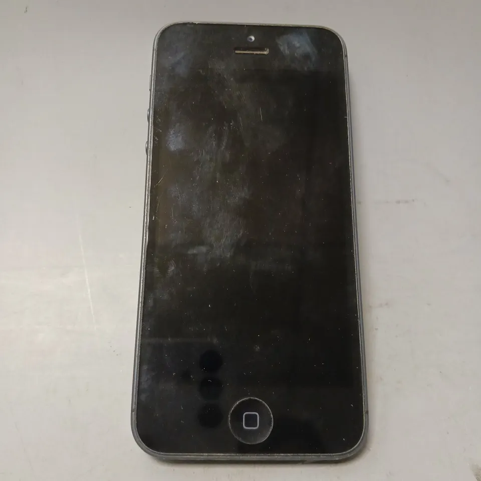 APPLE IPHONE 5 (A1429) SMARTPHONE IN NAVY