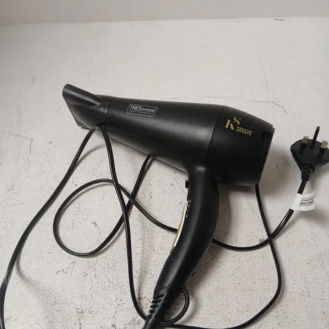 TRESEMMΓ KERATIN SMOOTH HAIR DRYER - BLACK