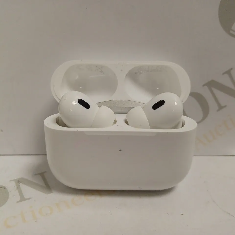 APPLE AIRPODS PRO 3RD GEN - WHITE