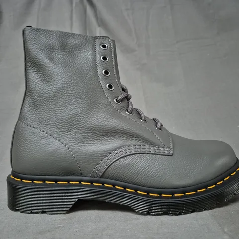 BOXED PAIR OF DR MARTENS 1460 PASCAL ANKLE BOOTS IN GUNMETAL UK SIZE 7