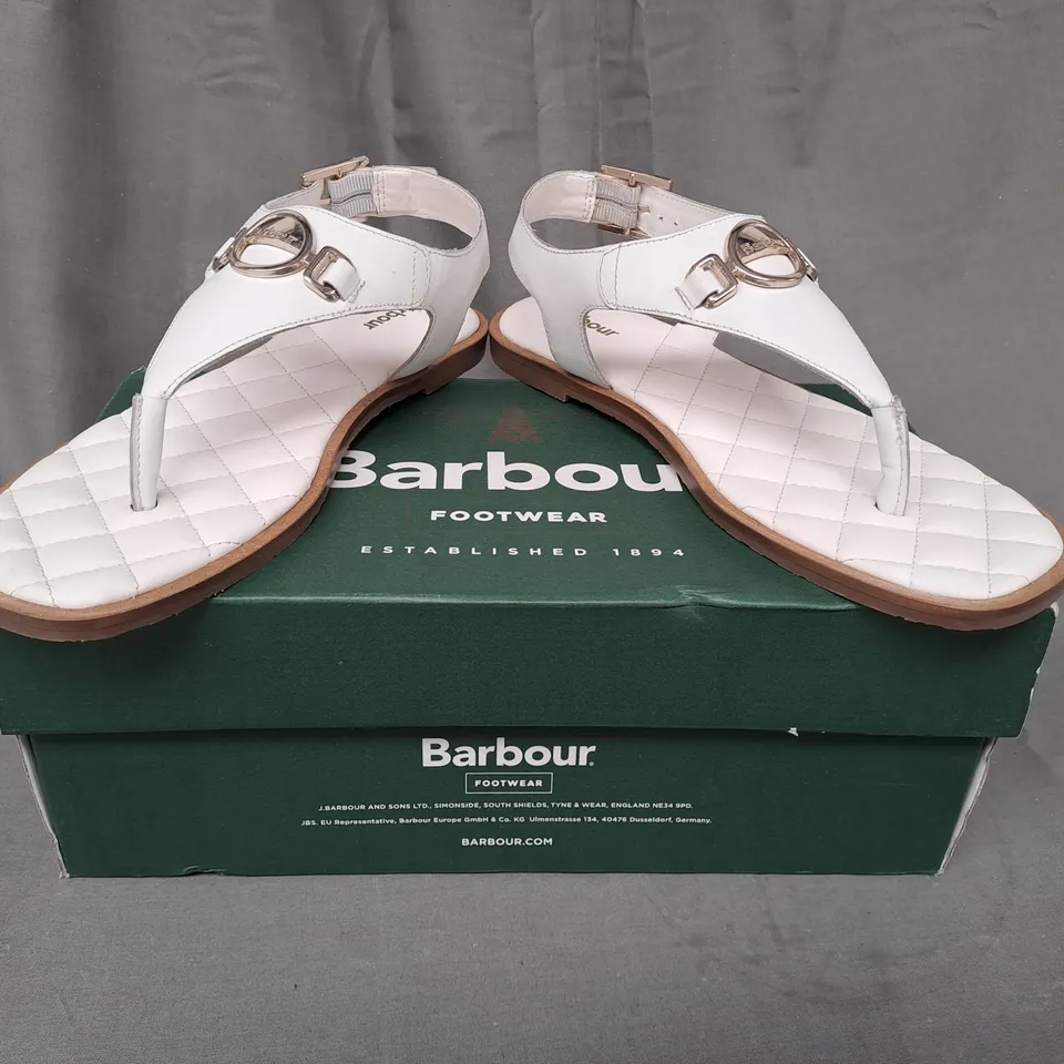 BOXED PAIR OF BARBOUR TOE-POST FLAT SANDALS IN WHITE SIZE 6