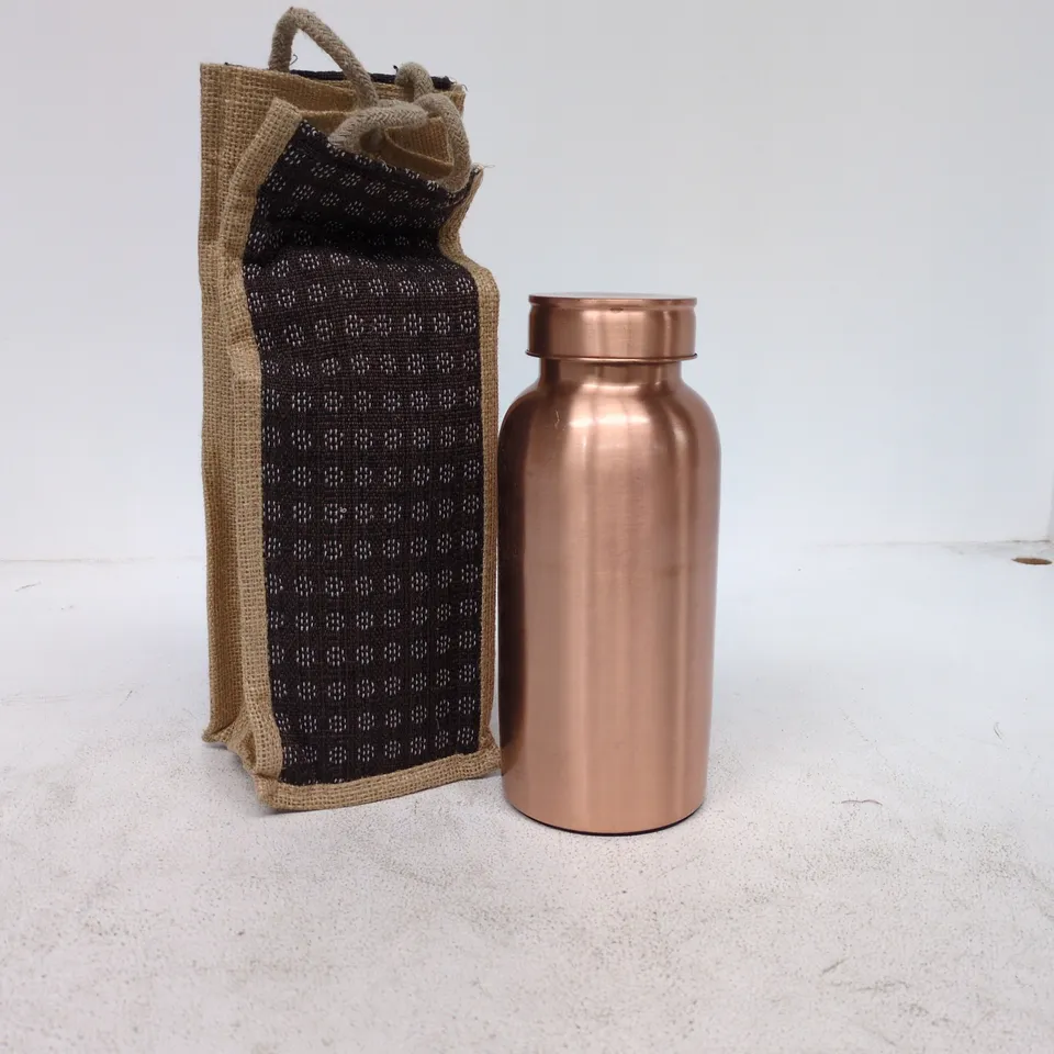 COPPER-COLOURED STAINLESS STEEL WATER BOTTLE WITH FABRIC SLEEVE