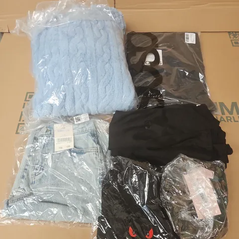 APPROXIMATELY 30 ASSORTED CLOTHING ITEMS IN VARIOUS SIZES, STYLES & COLOURS TO INCLUDE BRANDS SUCH AS F&F, PINK BOUTIQUE, ASOS, ETC - COLLECTION ONLY
