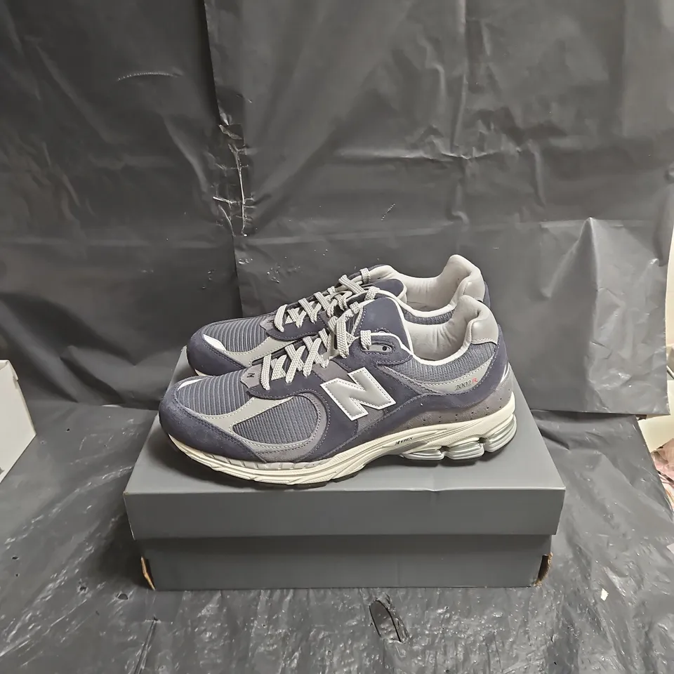 NEW BALANCE 2002R SNEAKERS – NAVY/GREY UK SIZE 12.5