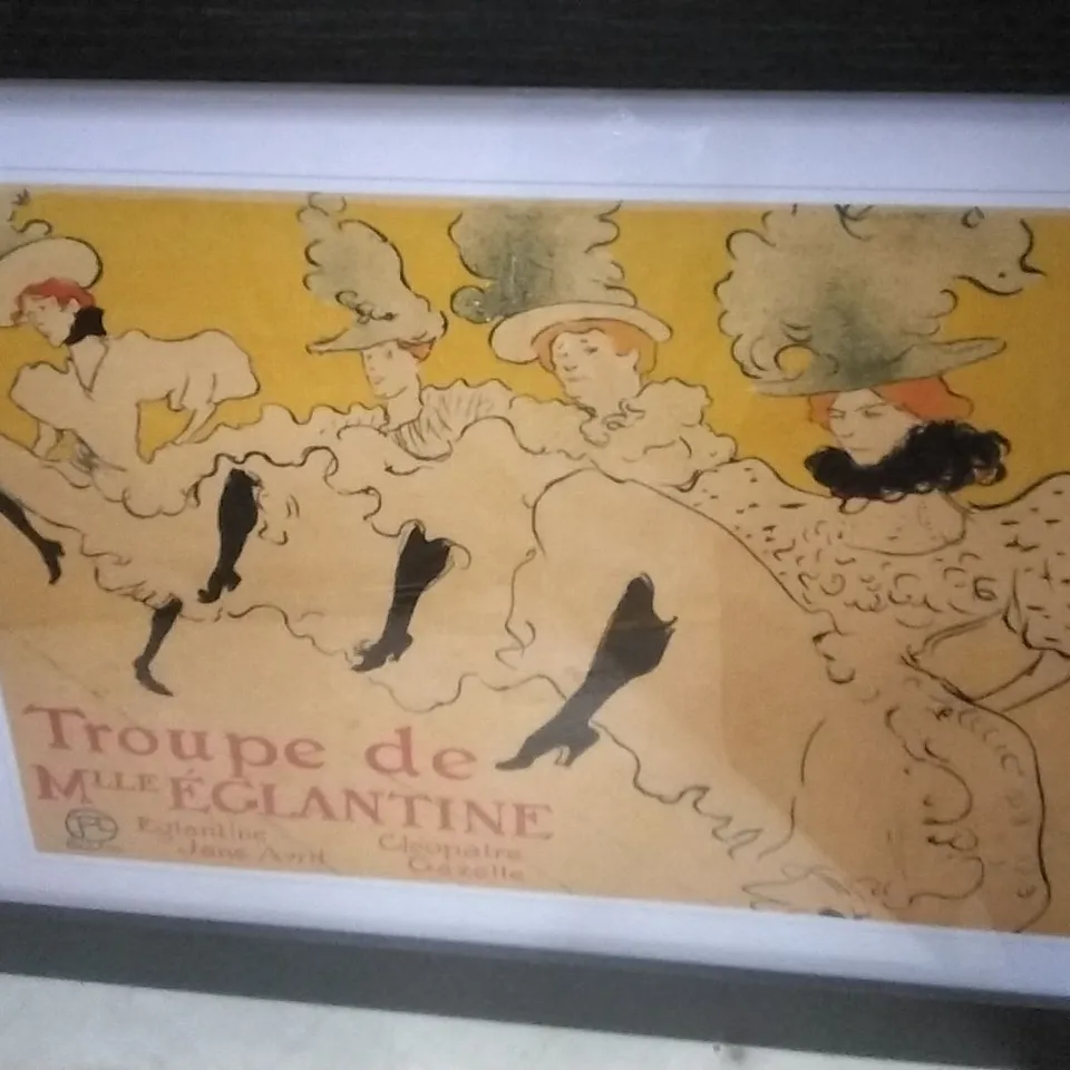 BOXED LA TROUPE DE MADEMOISELLE EGLANTINE