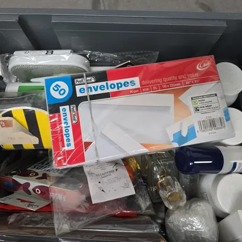 APPROXIMATELY 12 ASSORTED HOUSEHOLD ITEMS TO INCLUDE SOUNDS FISHY PARTY GAME, ENVELOPES, INCENSE, ECT