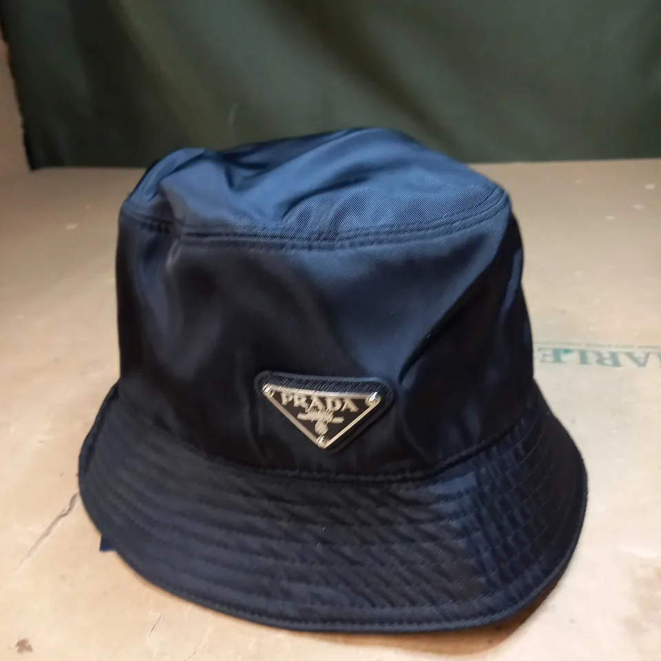 MENS PRADA MILANO BUCKET HAT SIZE M