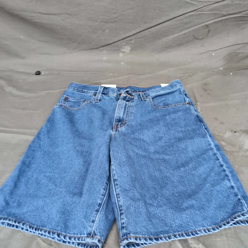 LEVI'S BAGGY DAD JORTS DENIM SHORTS IN BLUE – UK 27