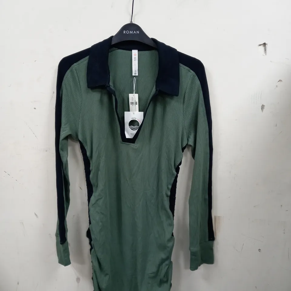 DAILY PRACTICE MOSS DRESS - SIZE L